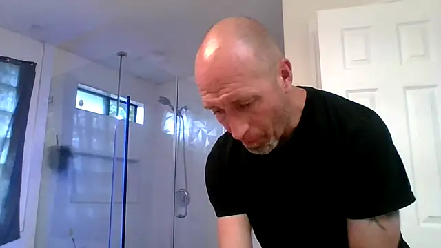 Snapshot of El_Gizmo chatting on April 6, 2026, 4:52 pm El Gizmo online show from April 6, 2026, 4:52 pm