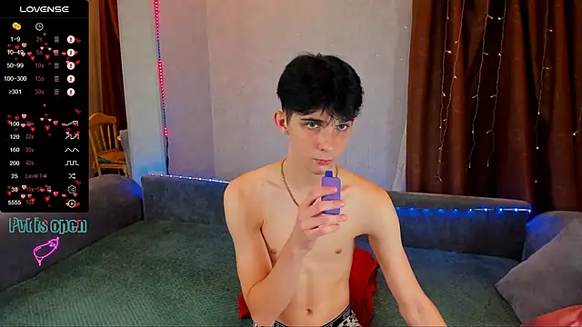 Aaron Boom online show from October 10, 2025, 9:36 pm