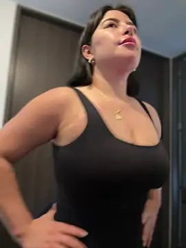 sukhakunis1 online show from March 3, 2025, 12:05 pm