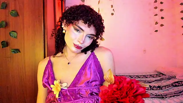 Snapshot of lucianromero chatting on December 16, 2025, 5:45 am lucianromero online show from December 16, 2025, 5:45 am