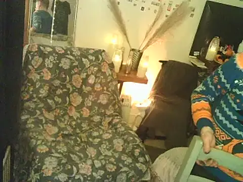 Snapshot of DaddyQuimHot chatting on December 19, 2024, 12:24 am DaddyQuimHot online show from December 19, 2024, 12:24 am