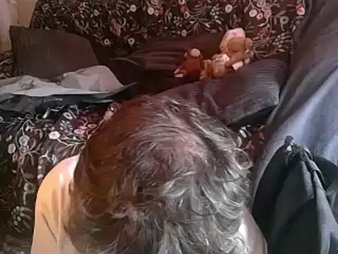 Snapshot of DaddyQuimHot chatting on October 29, 2025, 1:35 pm DaddyQuimHot online show from October 29, 2025, 1:35 pm