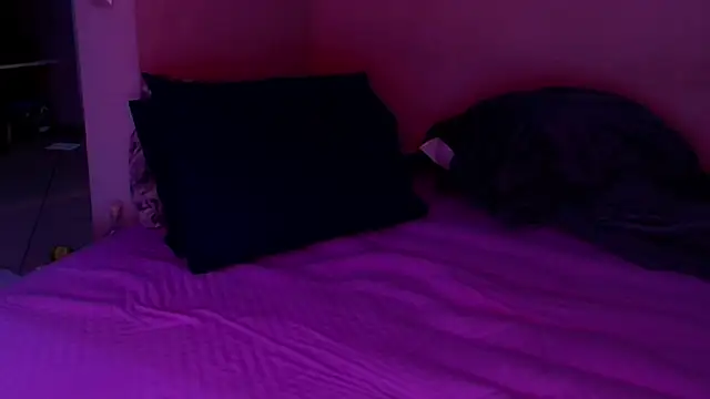 Snapshot of baphomet_from_ice chatting on October 8, 2025, 10:24 am baphomet from ice online show from October 8, 2025, 10:24 am