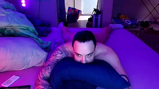 Snapshot of baphomet_from_ice chatting on April 11, 2026, 5:23 am baphomet from ice online show from April 11, 2026, 5:23 am