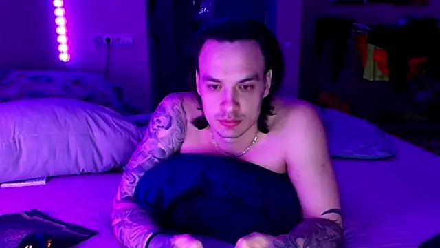 Snapshot of baphomet_from_ice chatting on April 14, 2026, 5:52 pm baphomet from ice online show from April 14, 2026, 5:52 pm