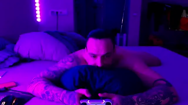 Snapshot of baphomet_from_ice chatting on April 15, 2026, 4:14 pm baphomet from ice online show from April 15, 2026, 4:14 pm