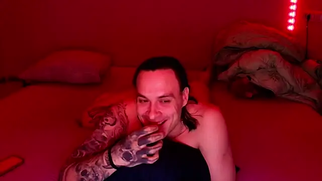 Snapshot of baphomet_from_ice chatting on April 24, 2026, 7:05 pm baphomet from ice online show from April 24, 2026, 7:05 pm