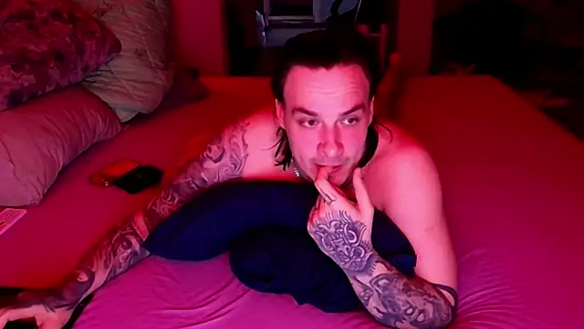 Snapshot of baphomet_from_ice chatting on April 25, 2026, 1:14 pm baphomet from ice online show from April 25, 2026, 1:14 pm