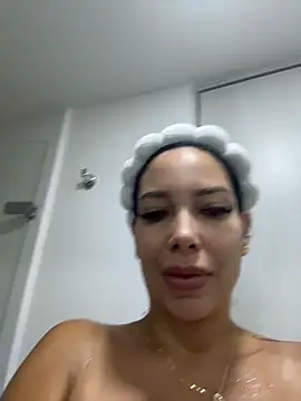 Dakota diaz  online show from May 25, 2026, 12:33 pm