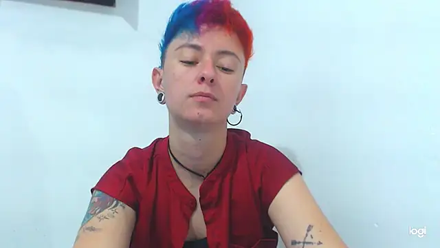 Snapshot of tomboyblue chatting on December 12, 2024, 8:43 pm tomboyblue online show from December 12, 2024, 8:43 pm