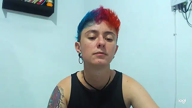 Snapshot of tomboyblue chatting on December 21, 2024, 2:19 am tomboyblue online show from December 21, 2024, 2:19 am