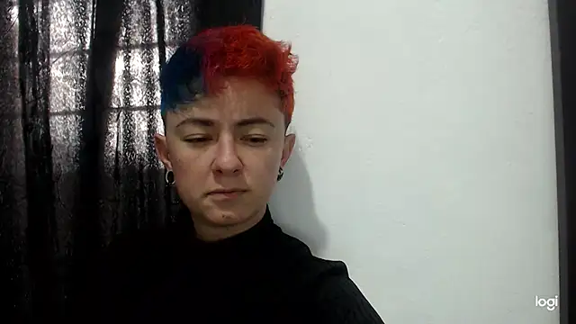 Snapshot of tomboyblue chatting on December 27, 2024, 9:43 pm tomboyblue online show from December 27, 2024, 9:43 pm