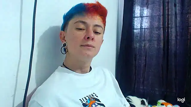 Snapshot of tomboyblue chatting on December 28, 2024, 6:50 pm tomboyblue online show from December 28, 2024, 6:50 pm