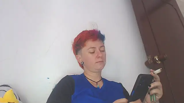 Snapshot of tomboyblue chatting on January 14, 2025, 7:43 pm tomboyblue online show from January 14, 2025, 7:43 pm