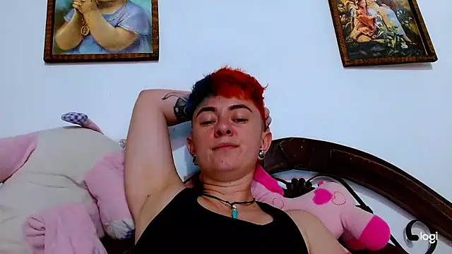 Snapshot of tomboyblue chatting on January 29, 2025, 3:54 am tomboyblue online show from January 29, 2025, 3:54 am