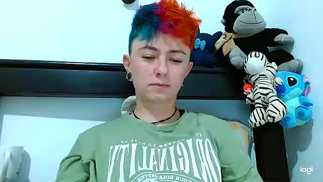 Snapshot of tomboyblue chatting on February 9, 2025, 3:11 am tomboyblue online show from February 9, 2025, 3:11 am