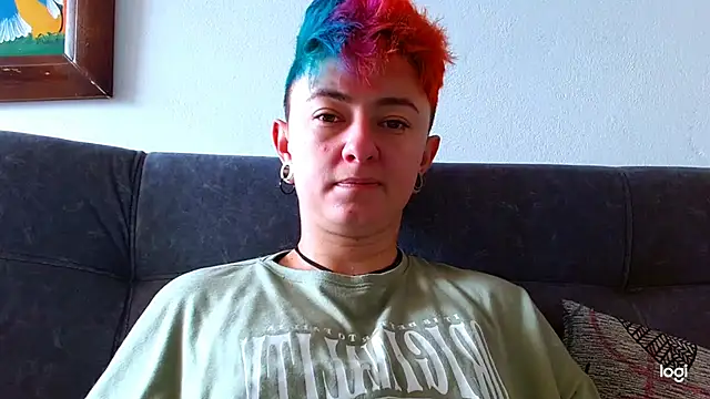 Snapshot of tomboyblue chatting on February 10, 2025, 4:47 pm tomboyblue online show from February 10, 2025, 4:47 pm