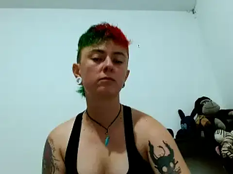 Snapshot of tomboyblue chatting on March 20, 2025, 7:25 pm tomboyblue online show from March 20, 2025, 7:25 pm