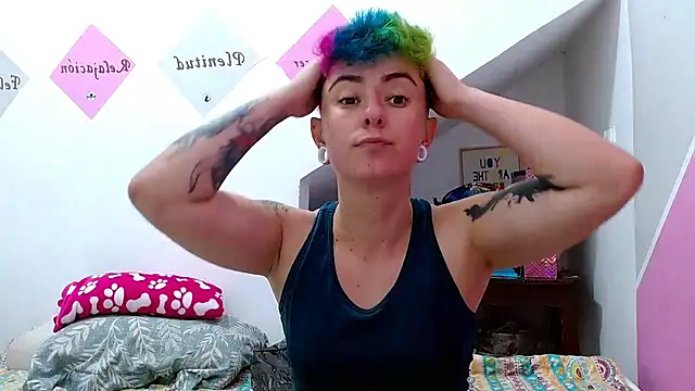 Snapshot of tomboyblue chatting on October 11, 2025, 12:32 am tomboyblue online show from October 11, 2025, 12:32 am