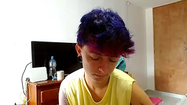 tomboyblue online show from May 8, 2026, 5:40 pm