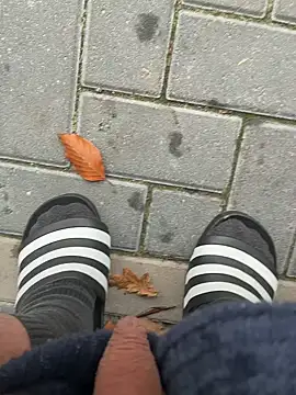 Snapshot of DurableFog chatting on November 10, 2025, 8:24 am DurableFog online show from November 10, 2025, 8:24 am