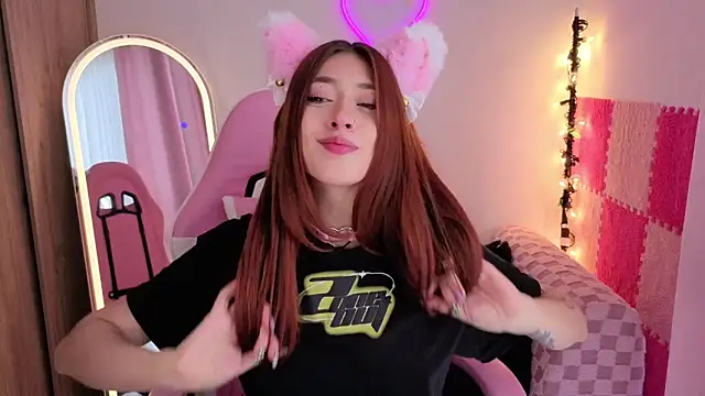 violet ch online show from October 15, 2025, 5:13 pm