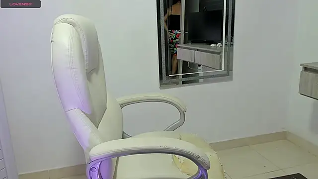 Snapshot of dahian_carter chatting on October 16, 2025, 12:50 pm dahian carter online show from October 16, 2025, 12:50 pm