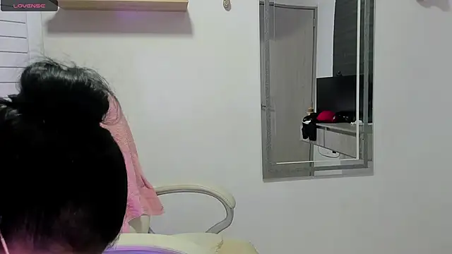 Snapshot of dahian_carter chatting on October 18, 2025, 1:12 pm dahian carter online show from October 18, 2025, 1:12 pm