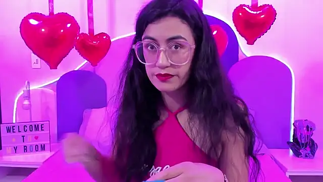 SophieGomez22 online show from February 12, 2025, 11:18 am