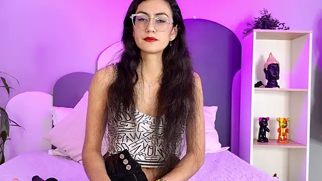 SophieGomez22 online show from May 31, 2026, 11:06 am