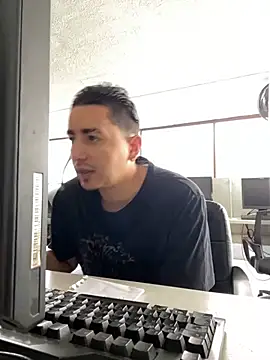 Snapshot of DanielGomez9 chatting on February 3, 2025, 1:30 pm DanielGomez9 online show from February 3, 2025, 1:30 pm