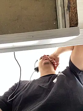 Snapshot of DanielGomez9 chatting on February 10, 2025, 2:05 pm DanielGomez9 online show from February 10, 2025, 2:05 pm