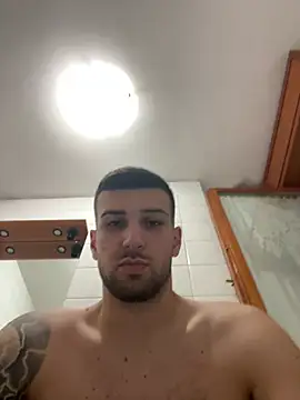 Snapshot of davide__05 chatting on July 21, 2026, 1:08 am davide 05 online show from July 21, 2026, 1:08 am