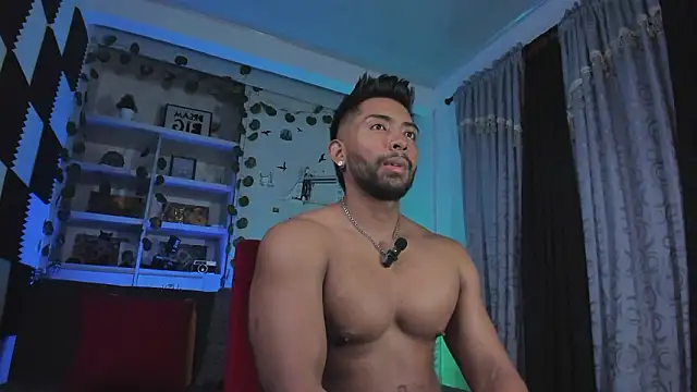 Couple muscle1 online show from February 5, 2026, 9:30 pm