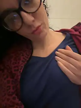 Strawberry queen91 online show from November 28, 2025, 5:26 pm