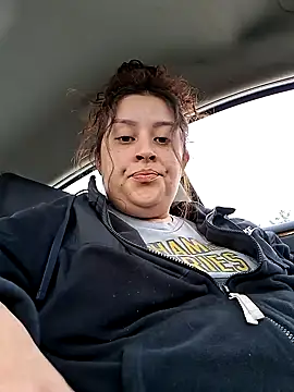 Snapshot of lizzybabyy chatting on November 11, 2025, 7:14 pm lizzybabyy online show from November 11, 2025, 7:14 pm