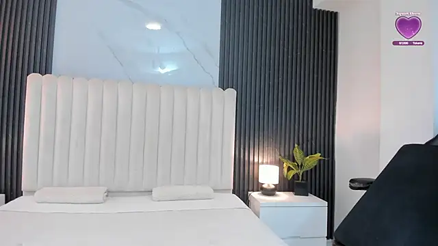 Madiee Rhea online show from February 25, 2026, 7:34 pm