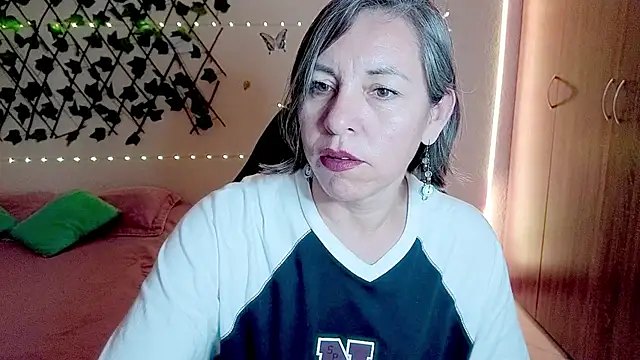 Lady breaks hearts online show from November 20, 2025, 9:14 pm