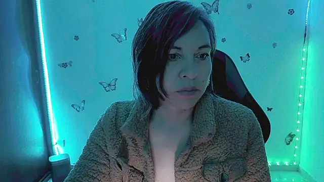 Lady breaks hearts online show from March 1, 2026, 10:39 am