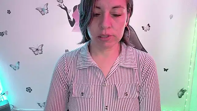 Lady breaks hearts online show from March 12, 2026, 12:55 pm