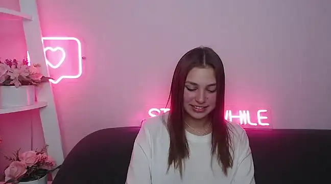 Snapshot of MilanaAngelAs chatting on January 25, 2025, 5:51 pm MilanaAngelAs online show from January 25, 2025, 5:51 pm