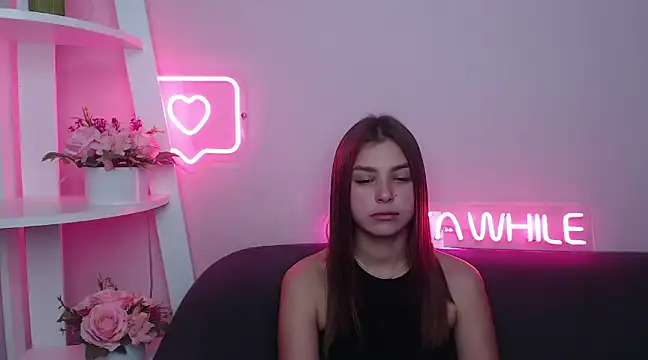 Snapshot of MilanaAngelAs chatting on February 21, 2025, 11:44 am MilanaAngelAs online show from February 21, 2025, 11:44 am