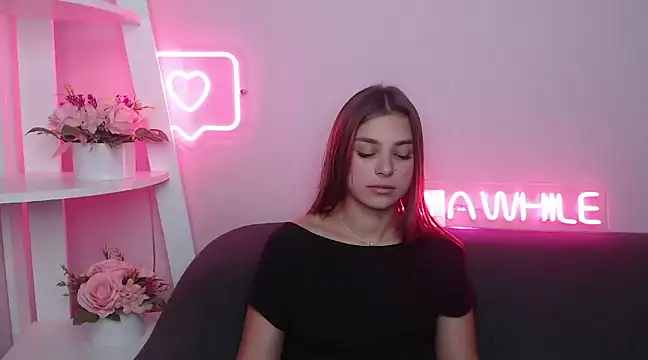 Snapshot of MilanaAngelAs chatting on February 23, 2025, 11:44 am MilanaAngelAs online show from February 23, 2025, 11:44 am
