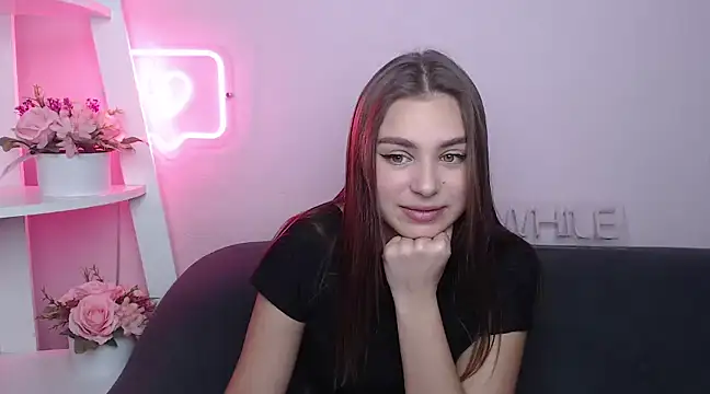 Snapshot of MilanaAngelAs chatting on March 2, 2025, 5:44 am MilanaAngelAs online show from March 2, 2025, 5:44 am