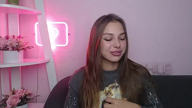 Snapshot of MilanaAngelAs chatting on September 9, 2025, 7:35 pm MilanaAngelAs online show from September 9, 2025, 7:35 pm