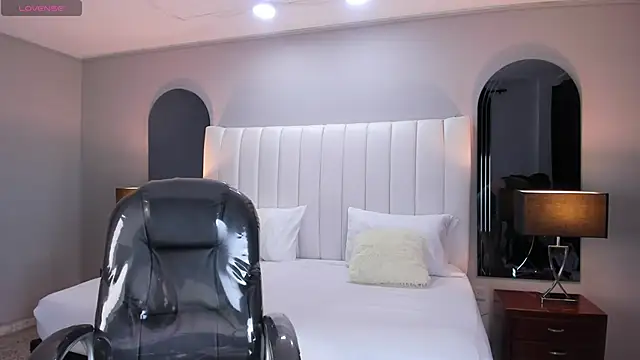 vanity sex online show from September 9, 2025, 11:43 am