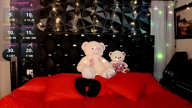 charlottemeyerr online show from December 7, 2024, 4:47 pm