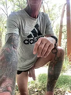 hhhorniee online show from February 11, 2025, 3:08 am