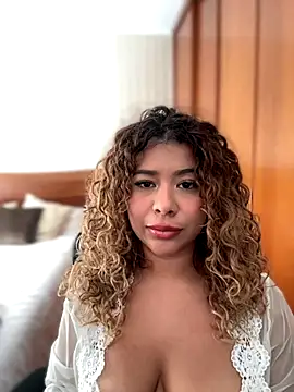 LEONCITA  online show from September 23, 2025, 1:14 pm