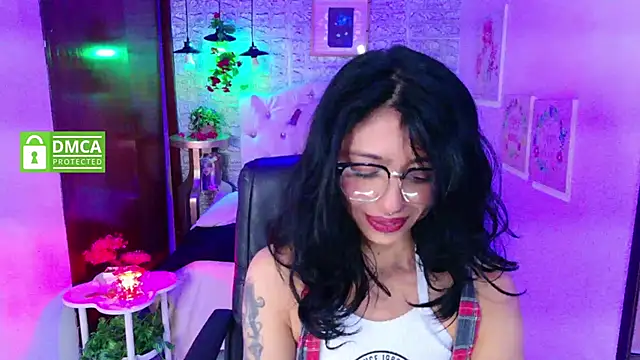 REDHOTTER  online show from September 10, 2025, 7:58 pm